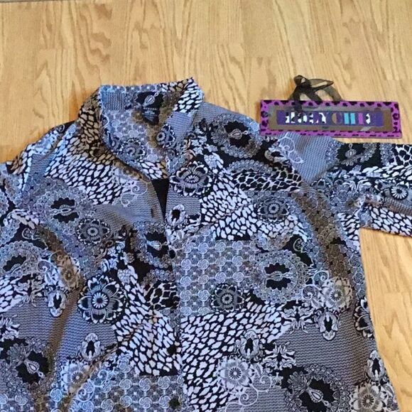 Ladies poly crepe button front blouse in 3 x large - Picture 5 of 8